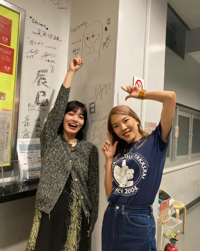4月29日（火・祝）『#恋脳experiment 』の上映後に、祷キララさん、岡田詩歌監督をお招きして舞台挨拶を行いました！

多くのシーンを撮影した高崎での舞台挨拶🎤
撮影した当時の様子、高崎での思い出などたくさんお話していただきました！
皆さまにとっても心に残るお時間となったのではないでしょうか☺️

可愛いイラストとともに描かれたお2人のサインも必見です✍️

上映は5/8（木）まで！
当館スタッフが作成したロケ地マップを先着でお配りしております🙌
今年のGWは『恋脳Experiment』の作品を観て高崎を巡ってみませんか？

祷キララさん、岡田詩歌監督、ご来場の皆さまありがとうございました！

#祷キララ さん
#岡田詩歌 監督