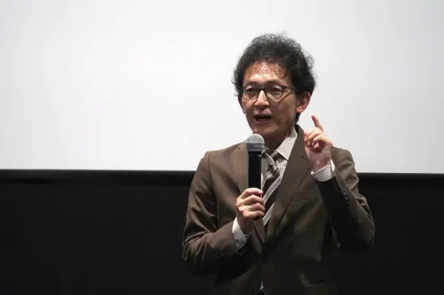 6月1日（日）『太陽の運命』の上映後に、
佐古忠彦監督をお招きして舞台挨拶を行いました。

取材や映画の制作で沖縄を追い続けている佐古監督が、
そのなかで出会った言葉の数々、

沖縄の歴史を振り返り、当事者として捉えることの大切さについてのお話はどれも心に響きました😌

上映は6/12（木）までです。
沖縄を通して浮かび上がる日本の姿をお見逃しなく。

#太陽の運命 
#佐古忠彦 監督